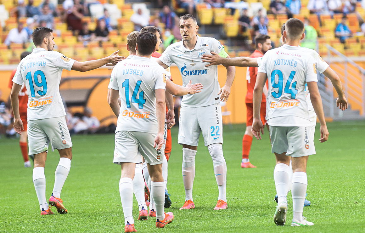 10 Zenit spelare är med I RFU-laget för säsongen 
